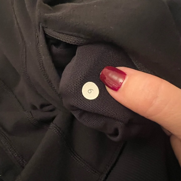 Lululemon og define jacket with hood, size 6 - Picture 5 of 10